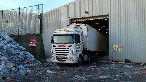 Artic and walking flaoor trailer. (3).JPG