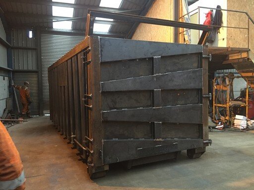 Heavy duty 40 yard skip..JPG