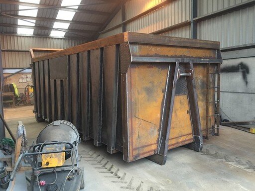 Heavy duty 40 yard skip.JPG